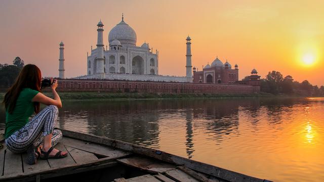 6 Item Mode Untuk Tampil Nyaman dan Chic Saat Liburan ke India