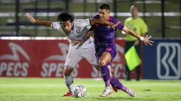 Pertandingan berlangsung dengan seru. Arema dan Persik sama-sama bermain menyerang. Belum genap 10 menit laga berjalan, Persik sudah membukukan peluang lewat Dionatan Machado. (Bola.com/Bagaskara Lazuardi)