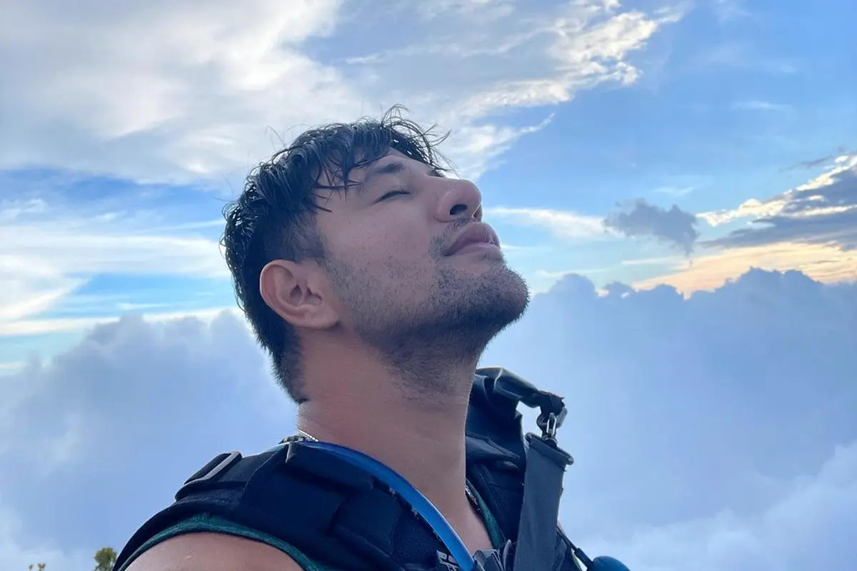 6 Momen Irish Bella dan Ammar Zoni Naik Gunung Gede, Tempuh Waktu 8 Jam
