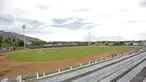 Suasana lapangan sepak bola Barnabas Youwe, Sentani, Jayapura, Papua, Minggu (1/5/2016). (Bola.com/Nicklas Hanoatubun)