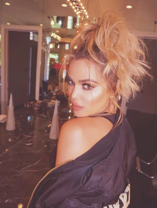 Tak hanya itu, ia bahkan merasa bersemangat untuk melakukan challenge tersebut. (instagram/khloekardashian)