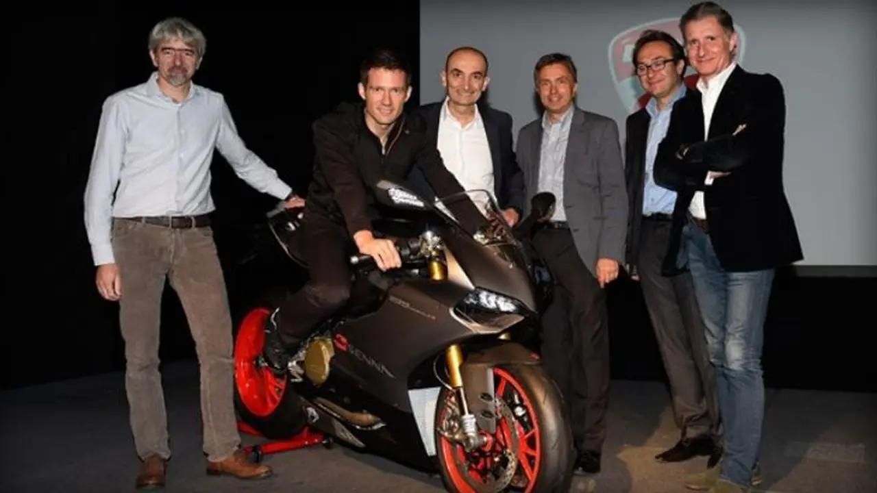 Juara Reli Dunia Diganjar Ducati 1199 Panigale S "Senna"