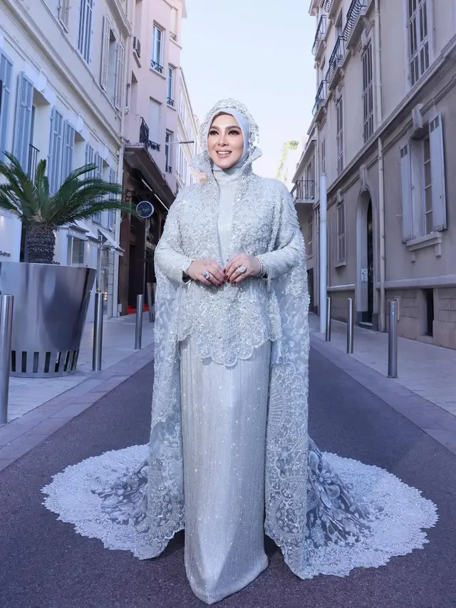 Inspirasi Baju Para Artis Indonesia yang Pernah Hadiri Festival Film Cannes