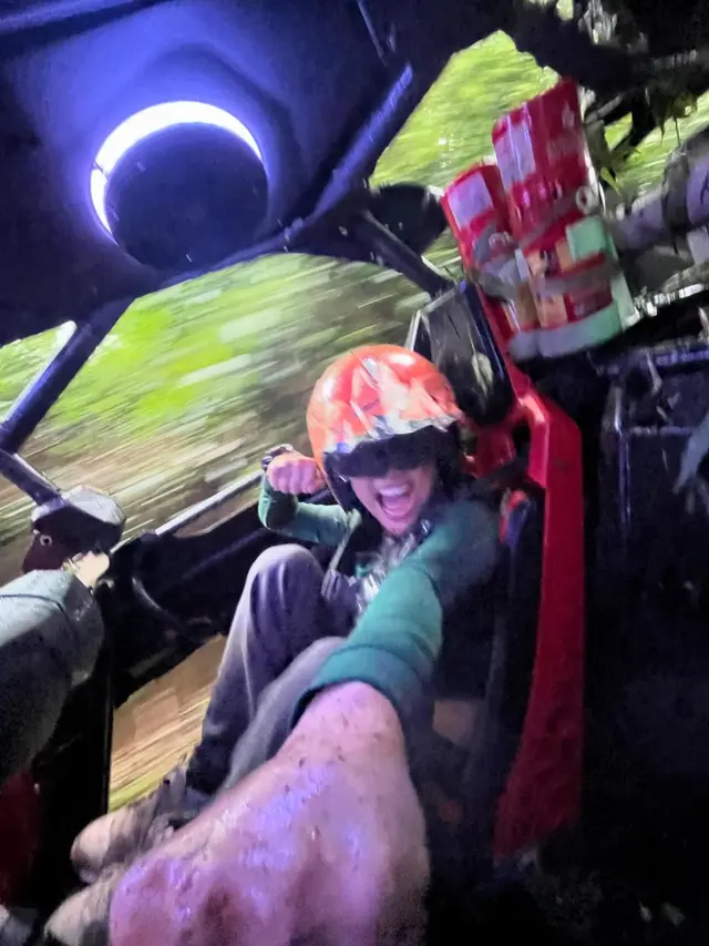 Enggak Takut Kotor, Ini 7 Momen Seru Fuji Main Off-Road Barang Sahabat
