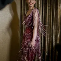 Gaun after party Hian Tjen menutup rangkaian dress spektakuler pernikahan Chelsea islan [@hiantjen]