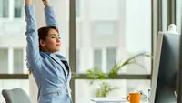 Rutinitas Stretching untuk Pekerja Kantoran agar Tubuh Tetap Rileks di Tengah Kesibukan