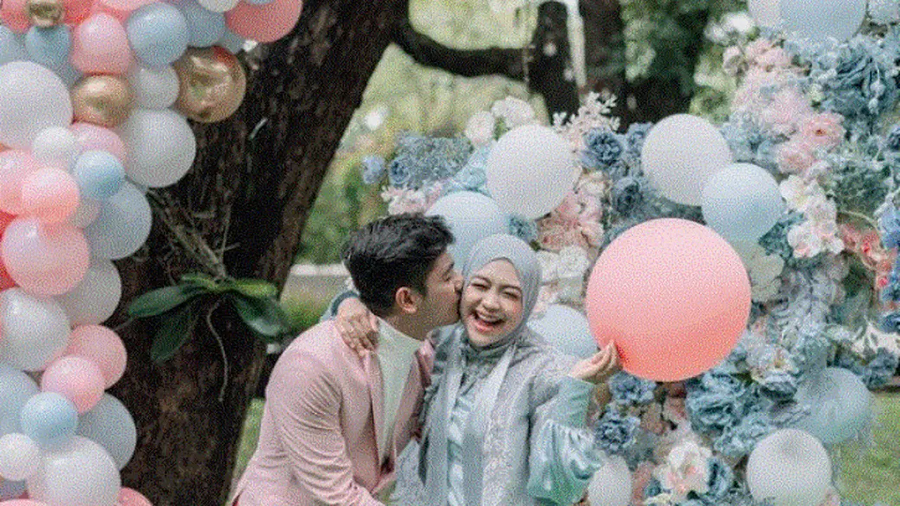 Ria Ricis umumkan jenis kelamin anak pertamanya lewat acara gender reveal
