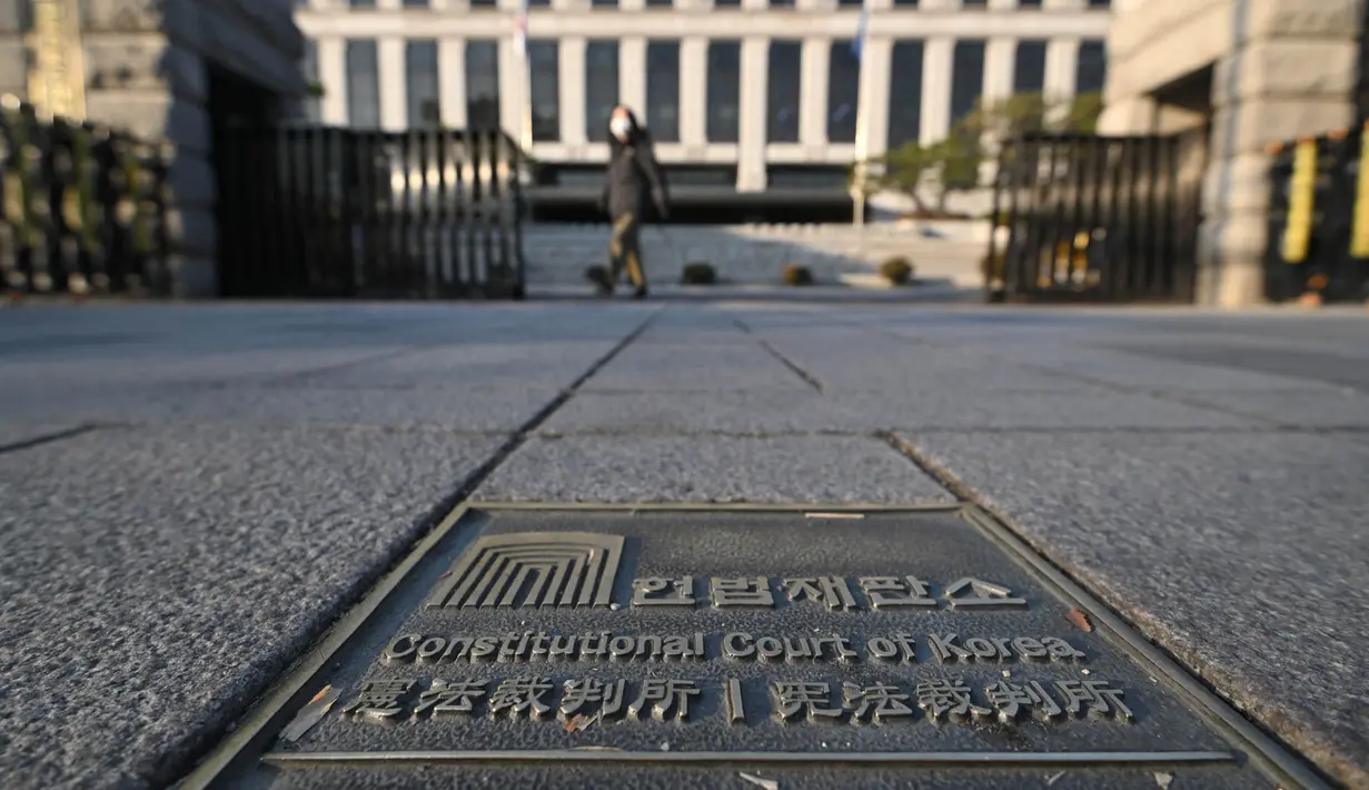 Mahkamah Konstitusi Korea Selatan memulai proses persidangan pada 16 Desember 2024 untuk pemakzulan Presiden Yoon Suk Yeol. (JUNG YEON-JE/AFP)