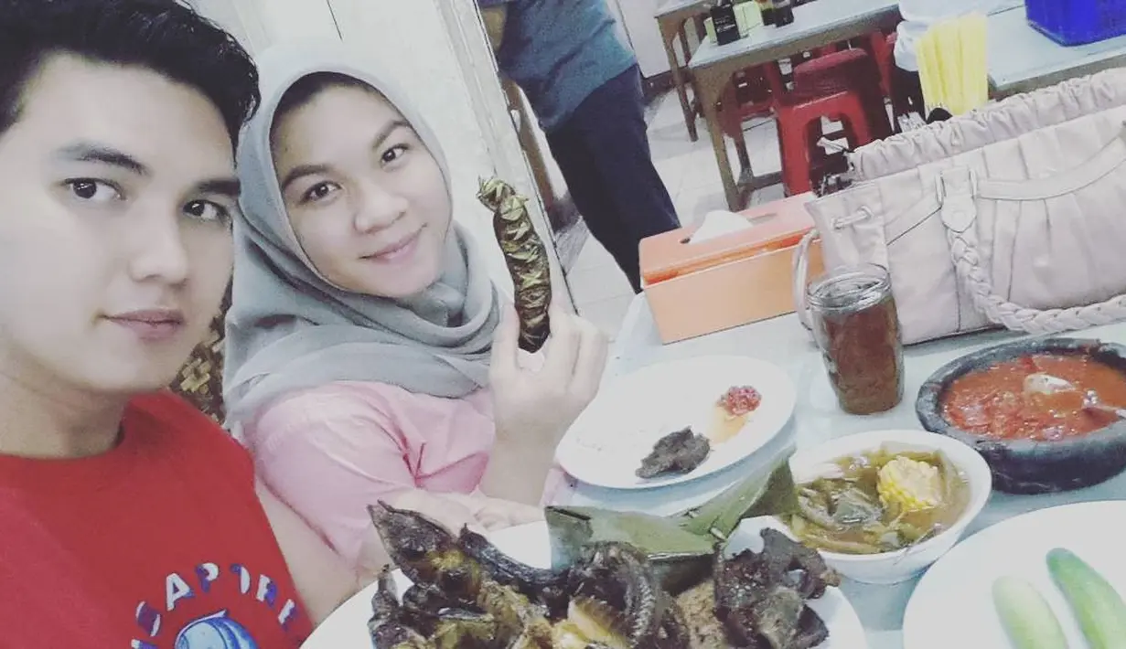 Adanya komunikasi yang tak baik sehingga berimbas pada ketidakcocokan satu sama lain adalah sebab utama. Mereka telah melakukan mediasi sebelum gugatan dilakukan, namun tak mendapatkan titik temu. (Foto: instagram.com/alditaher.official)