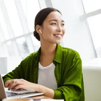 ilustrasi perempuan percaya diri/Dean Drobot/Shutterstock