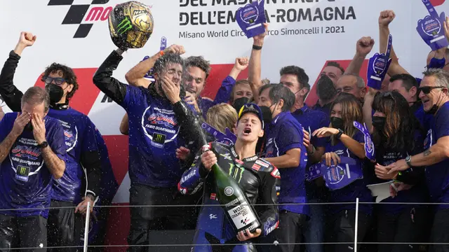 FOTO: Fabio Quartararo Pastikan Titel Juara Dunia MotoGP 2021