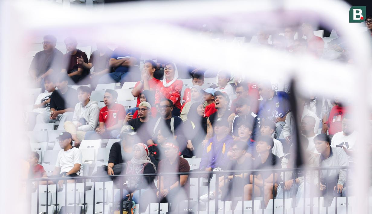 Ekspresi pemain baru Persija Jakarta, Shayne Pattynama setelah Timans Futsal Indonesia gagal mencetak gol ke gawang Irak dalam laga Piala Asia Futsal 2026 di Indonesia Arena, Senayan, Jakarta, Sabtu (31/01/2026). (Bola.com/Bagaskara Lazuardi)