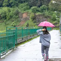 Tips Liburan Tanpa Takut Kena Hujan&nbsp;| copyright freepik