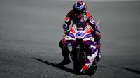 Pembalap Pramac Ducati Jorge Martin terlibat kontroversi saat sprint race MotoGP Austria di sirkuit Red Bull Ring (AFP)