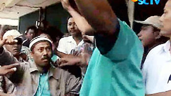 Gaji Tak Sesuai Porter Bandara Marah News Liputan6 Com