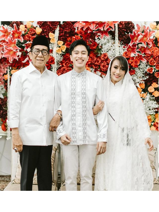 7 Potret Kompak Yayuk Suseno dan Henry Yosodiningrat di Momen Haru Siraman Anak