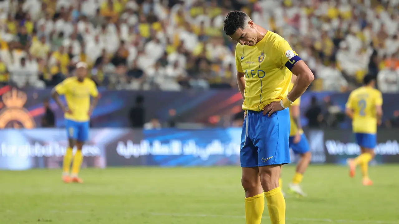 Foto: Reaksi Kecewa Ronaldo saat Golnya Dianulir dan Al-Nassr Ditahan Imbang di Liga Arab Saudi