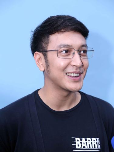 Dimas Anggara Tak Merasa Ganteng Setuju News Entertainment Fimela Com