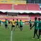Bek Sriwijaya FC Marckho Sandy Meraudje (22) (Liputan6.com / Indra Pratesta)
