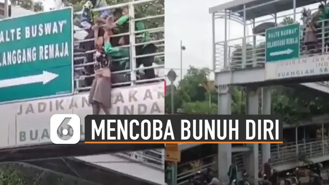 Beredar video seorang perempuan nekat mencoba bunuh diri dari atas jembatan penyebrangan. Beruntung aksi itu masih bisa digagalkan oleh driver ojek online dan petugas bus Transjakarta.