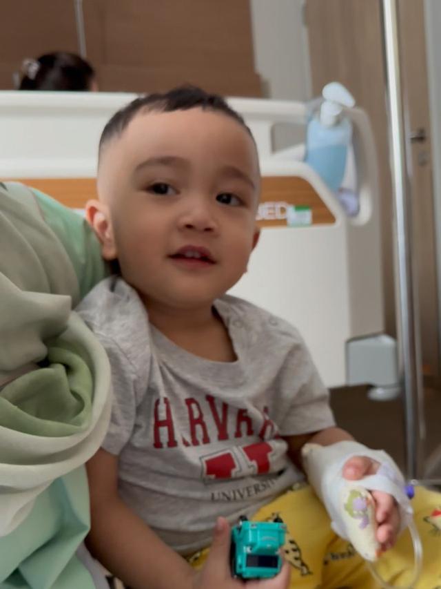 Rayyanza masuk rumah sakit