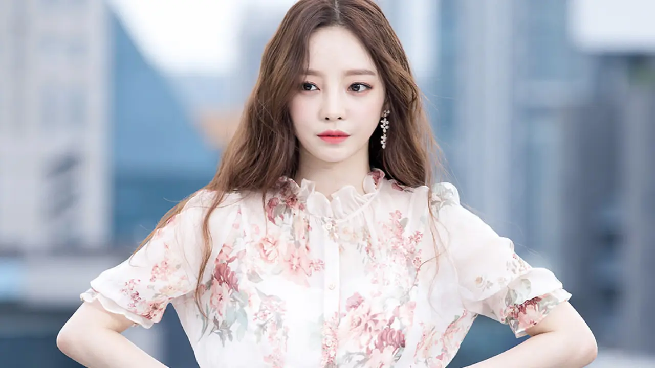 Tips cantik Goo Hara, aktris dan penyanyi Korea Selatan / Image: @Koohara_