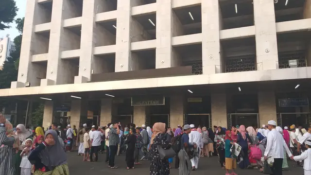 Ribuan Umat Islam Padati Masjid Istiqlal untuk Salat Idul Adha