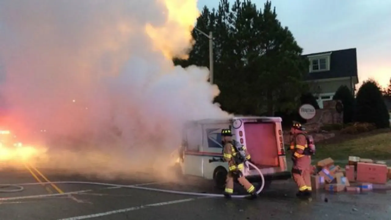 Burning postal truck (0)
