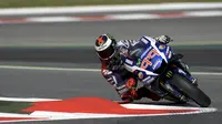 Lorenzo Targetkan Selalu Finis di Depan Marquez