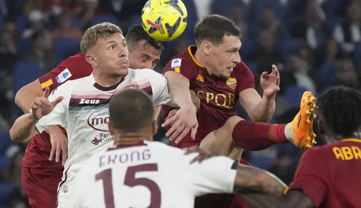 AS Roma kembali gagal mendulang poin penuh dalam enam laga terakhir Liga Italia 2022/2023. (AP Photo/Alessandra Tarantino)