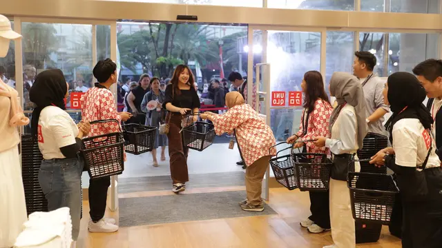 Opening Store UNIQLO HIVE