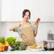 Ilustrasi perempuan membuat video audisi Bright Gas Cooking Competition 2026. (c) 1112000/Depositphotos