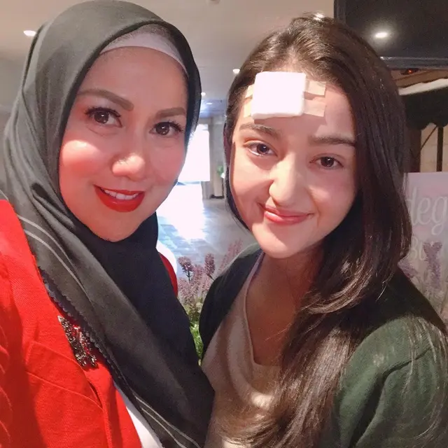 6 Potret Kebersamaan Ranty Maria dan Venna Melinda, Bak Anak Kandung
