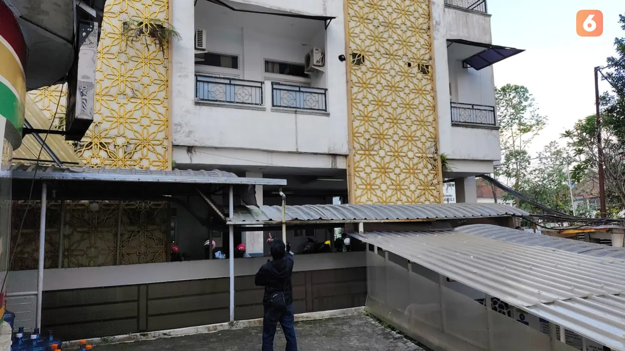 Lantai tiga gedung anyelir RSUD R Syamsudin SH. (Liputan6.com/Fira Syahrin).