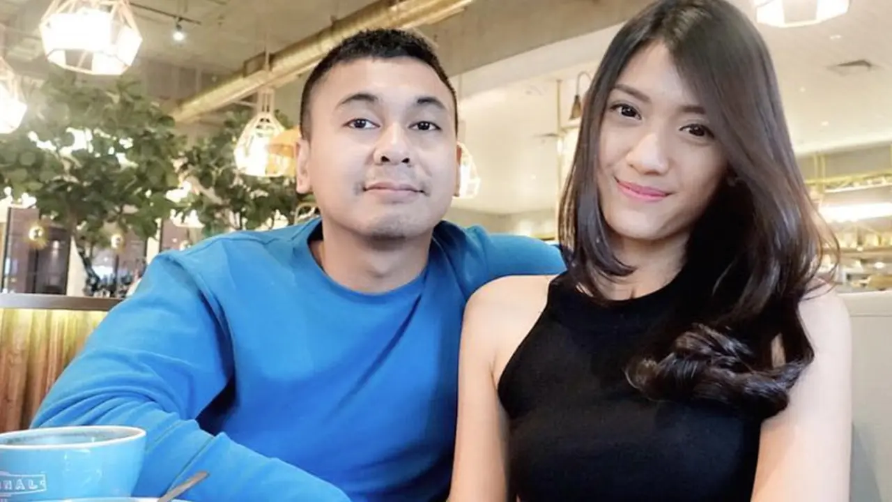 Raditya Dika dan pacar, Anissa Aziza