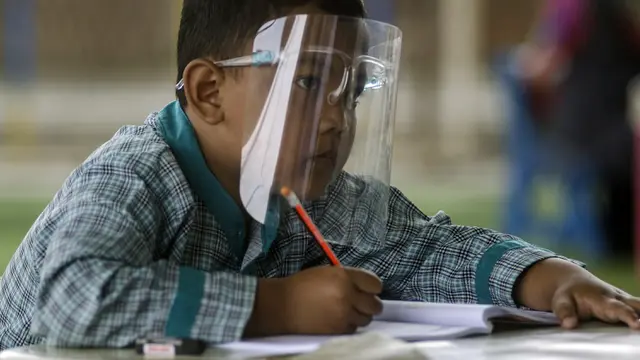 FOTO: Penerapan Pembelajaran Tatap Muka Sekolah di Bandung