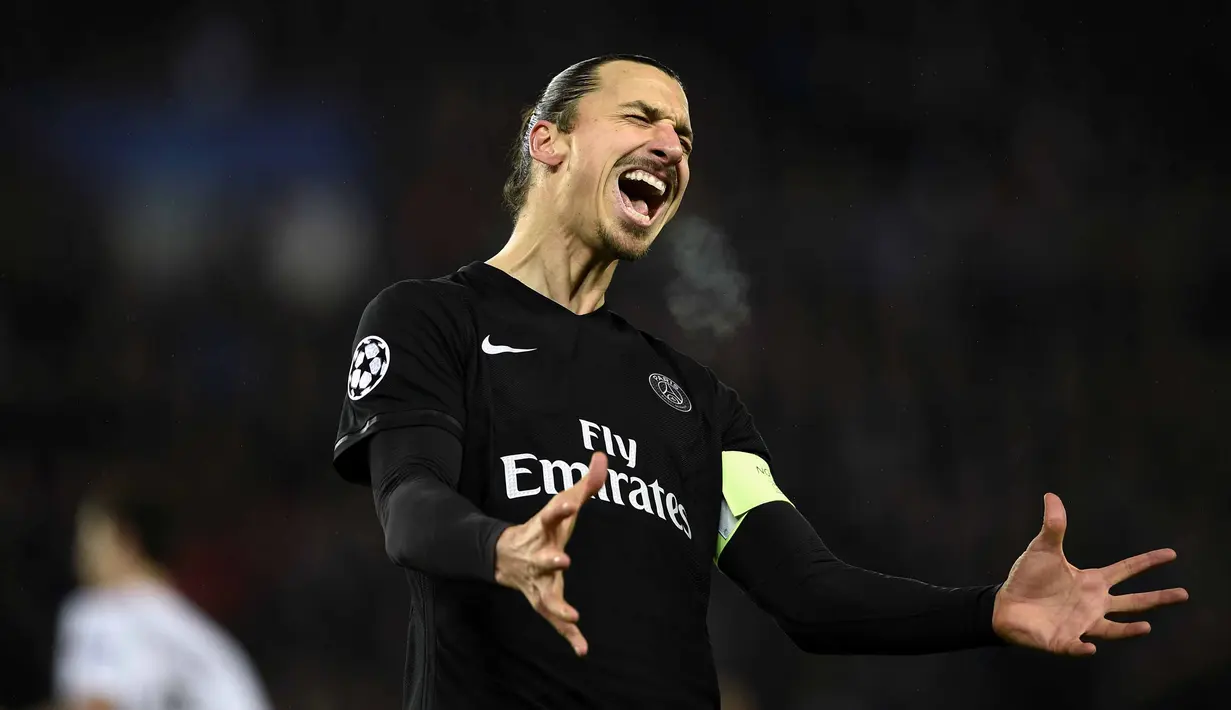 Pemain Paris Saint-Germain, Zlatan Ibrahimovic memiliki kekayaan bersih £ 57 juta, Dia mengikat kontrak dengan PSG hingga 2016 senilai £ 12.4 juta/tahun, Ibrahimovic juga  mengikat kontrak dengan beberapa merek terkenal seperti NIKE. (AFP/Franck Fife)