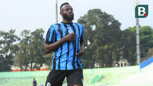 Charles Lokolingoy, Arema FC