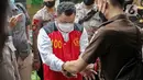 Terdakwa kasus pembunuhan Brigadir Nopriansyah Yosua Hutabarat atau Brigadir J, Kuat Ma'ruf bersiap untuk menjalani sidang lanjutan di Pengadilan Negeri Jakarta Selatan, Jakarta, Rabu (26/10/2022). Dalam sidang tersebut hakim menolak eksepsi Kuat Ma'ruf. (Liputan6.com/Faizal Fanani)