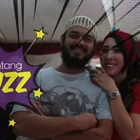 Akan Melangsungkan Pernikahan , Ini yang menjadi tanda tanya pernikahan Rio Reifan dan Henny Mona