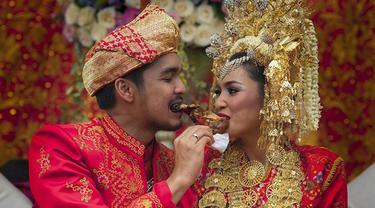 Kisah Cinta Mario Irwinsyah Ratu Anandita Berakhir Di Pelaminan News Entertainment Fimela Com