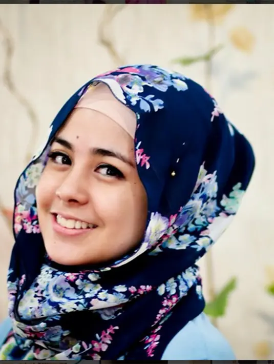 Dinilai sang istri Stuart telah mengalami perubahan besar menjadi lebih kasar, Risty Tagor pun mengajunkan gugatan perceraian pada tanggal 20 Agustus 2015. (Via Instagram/@Ristytagor)