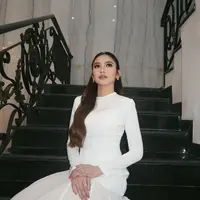 Setelah menikah dan melahirkan, Mahalini Raharja justru terlihat makin cantik. Kamu setuju, Sahabat Fimela? [@mahaliniraharja]