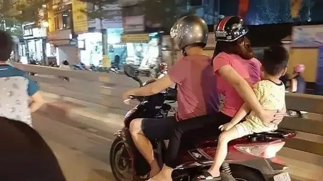 Kumpulan Potret Bukti Ibu-Ibu Masih Jadi Raja Jalanan (ist)