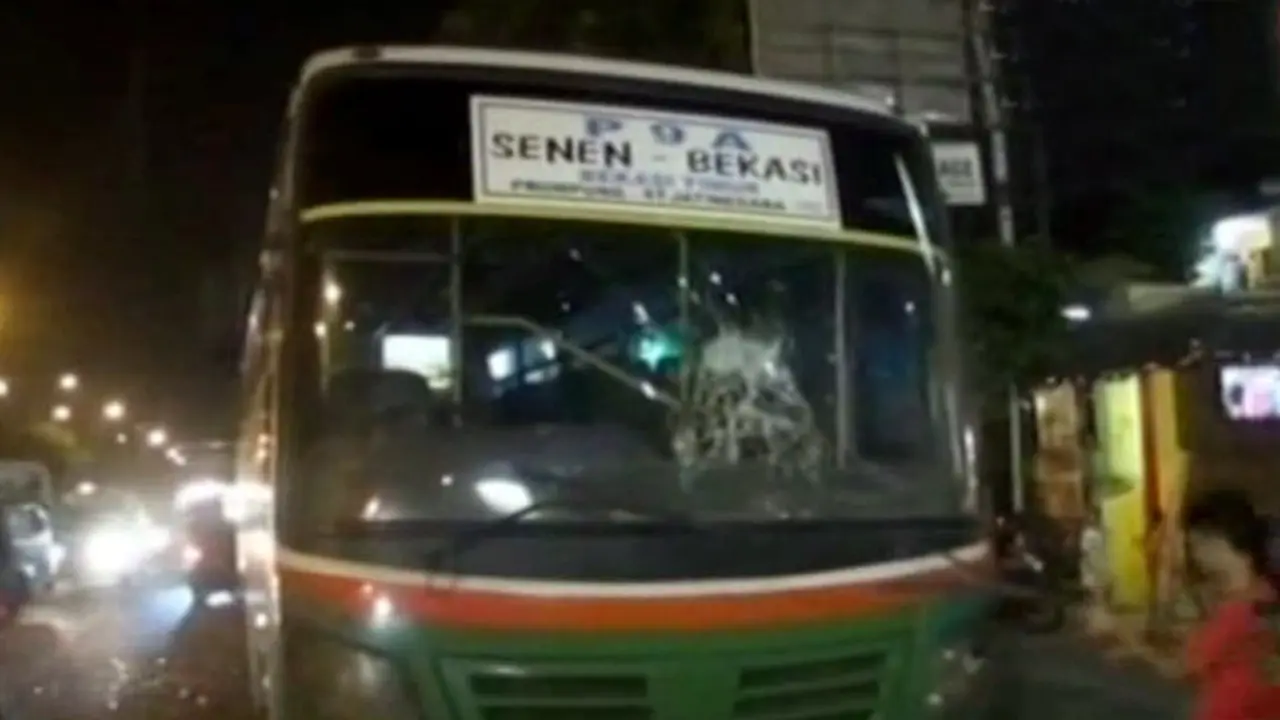 Bus Diamuk Massa - Liputan6 Pagi