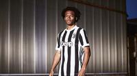 Juventus resmikan seragam kandang baru untuk musim 2017-18. (doc. Juventus)