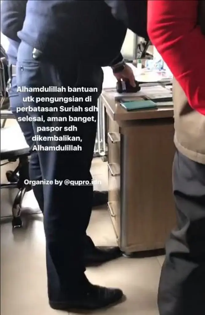 Melly Goeslaw memberikan bantuan dari Indonesia pada masyarakat Palestina (Foto: Instagram)