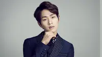 Onew `SHINee` (Pinterest)