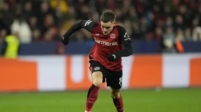 Florian Wirtz dari Bayer Leverkusen beraksi di Liga Champions 2024/2025.