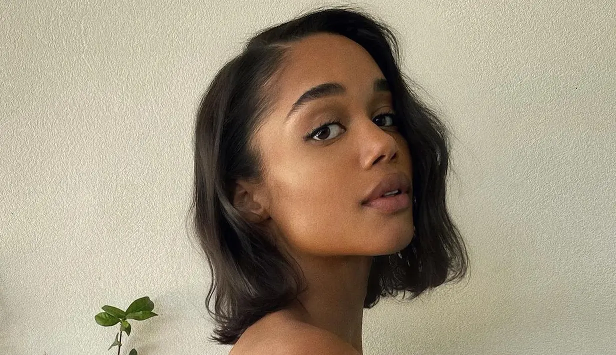 <p>Side-parted soft-wave bob adalah model bob bergelombang lembut dengan belahan samping. Meletakkan gelombang ekstra ke sisi lain dilakukan untuk mendapatkan volume dan menekankan tekstur rambut bergelombang itu sendiri. Foto: Instagram.</p>